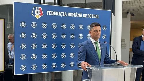Federaţia Română de Fotbal a marcat 100 de ani de la primul meci al naţionalei României cu o expoziţie cu fotografii / Ministrul Sportului: Vedem că fotbalul se dezvoltă, chiar dacă zilele acestea echipa naţională traversează o perioadă mai grea
