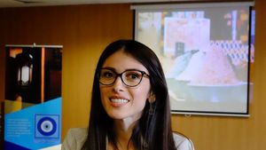 Centrul Cultural Arab din Sibiu avertizează asupra ”revoluției” din Siria: Țara a intrat pe mâinile unor grupări fundamentaliste, jihadiste și cu origini explicit teroriste / Fawzia G. Rehejeh: ”Această frenezie globală refuză să vadă cealaltă fațetă a evenimentelor din Siria”