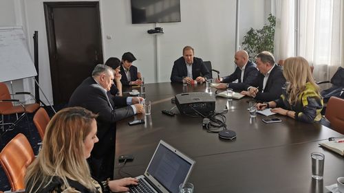 Ministerul Sănătății și lanțurile de supermarketuri recomandă clienților să facă mai multe cumpărături online