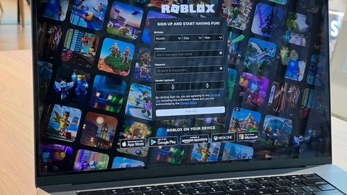 Texas dă în judecată Roblox / Procurorul general din statul american susține că platforma de jocuri online pune în pericol copiii