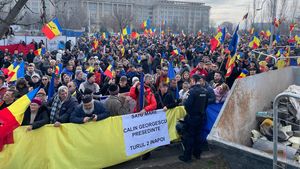 Bărbatul reţinut după ce a atacat maşina postului Antena 1 la mitingul din Bucureşti a fost plasat sub control judiciar/ Parchet: Pentru fapta sa nu poate fi dispusă o altă măsură preventivă mai severă