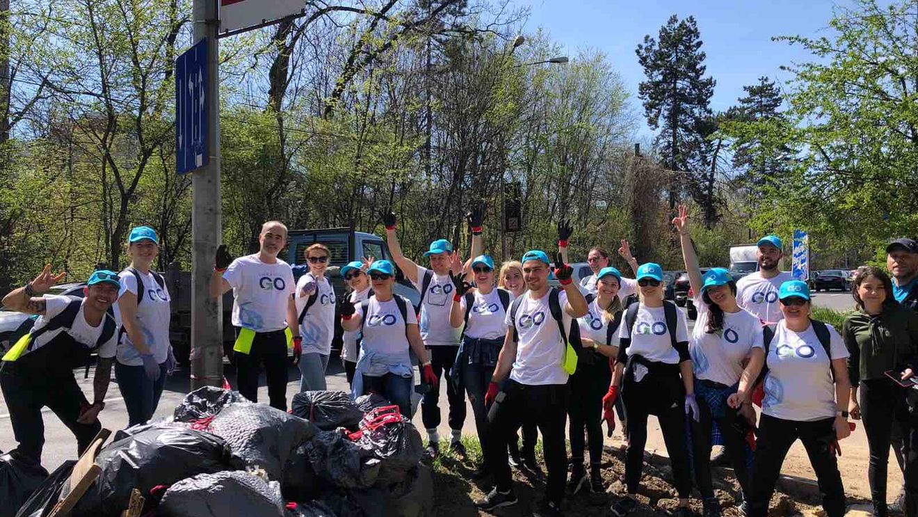 Peste 100 de saci menajeri cu deșeuri au fost colectați vineri, din nordul Capitalei - o inițiativă Sarantis România împreună cu Let’s Do It Romania (P)