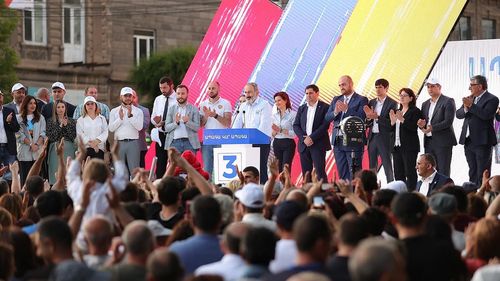 Partidul premierului Pashinyan câştigă legislativele anticipate din Armenia și poate forma singur noul Guvern / Opoziţia contestă rezultatul