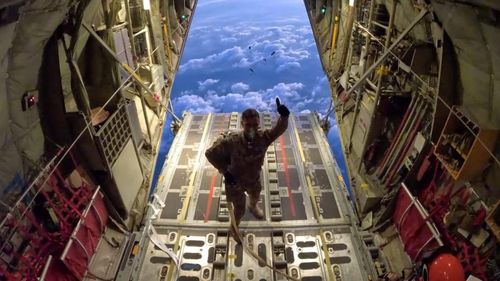 Marea Britanie paraşutează alimente în Gaza pentru prima dată de la începutul războiului