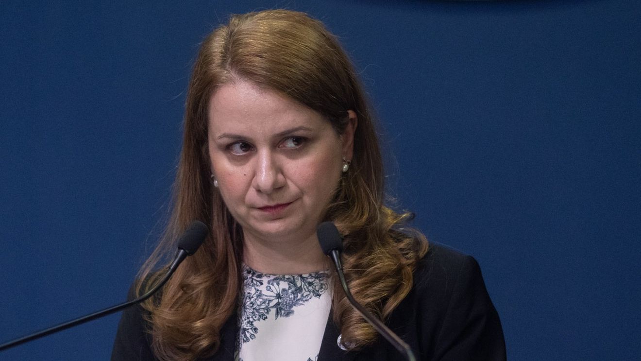 Reacție fermă a ministrului Educației, Ligia Deca, față de atacurile AUR la adresa SNSPA: Spun nu propagandei politice în școli și universități!