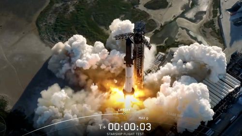 VIDEO Un nou zbor-test reușit pentru mega-racheta Starship a lui Elon Musk