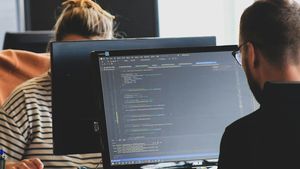 Cum a schimbat AI recrutarea în IT și rolul developerilor în ultimii 2 ani