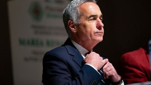 Candidatul pro-rus Călin Georgescu cere ca BEC și AEP să încalce decizia Curții Constituționale: „Chiar dacă decizia e obligatorie, nu există nicio sancțiune pentru nepunerea ei în aplicare. Cerem membrilor AEP și BEC să nu oprească procesul de votare”