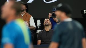 Spectacol la Australian Open: Novak Djokovic, în hohote de râs la meciul demonstrativ al lui Roger Federer