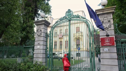 Două jurnaliste reclamă că le-au fost furați bani din portofel în sediul central al PSD