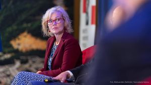 Deputat UDMR: „Introducem prioritatea de a discuta despre revizuirea Constituţiei. Dacă va exista voinţa politică, să se facă o reformă pentru o republică parlamentară, în sensul adevărat al cuvântului”