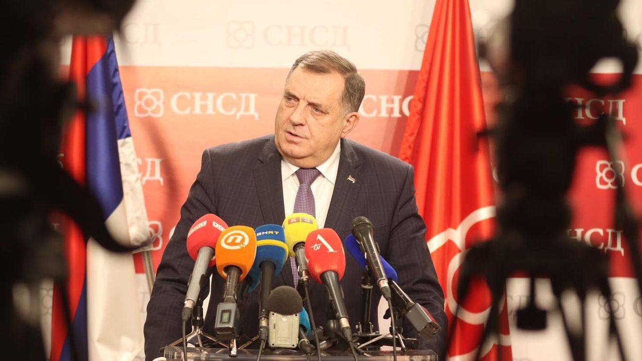 Milorad Dodik promite să declare independenţa entităţii sârbe din Bosnia, în ciuda avertismentelor SUA