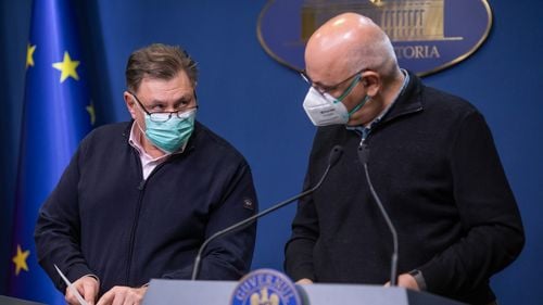 Rafila, Arafat și Gheorghiță, față-n față cu romii. Autoritățile vor explica online pentru 1.000 de romi de ce nu trebuie să se teamă de vaccinare