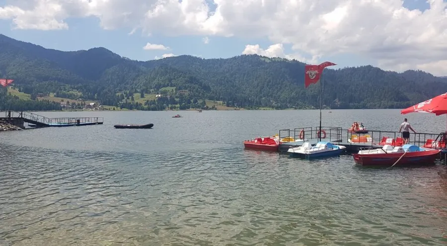 Lacul Colibița, concediu, vacanță, lacuri