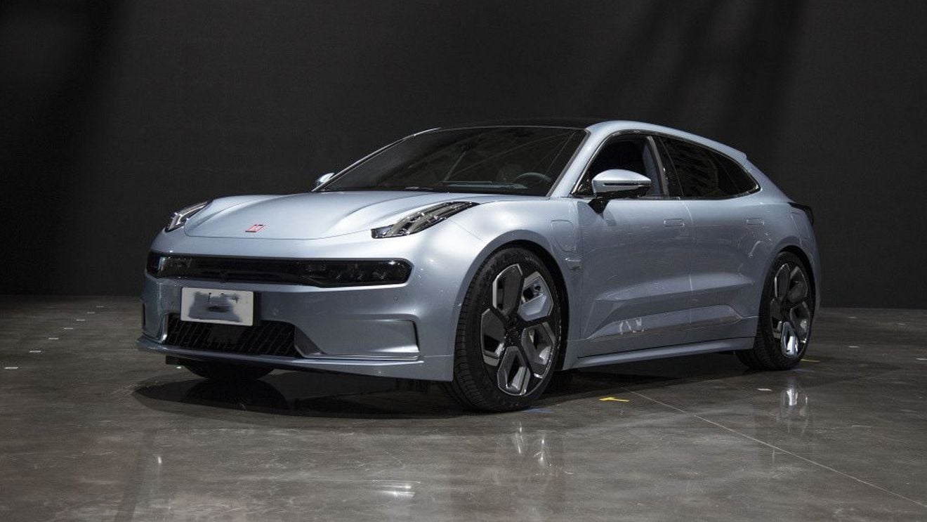 China a depășit Japonia și este cel mai mare exportator mondial de mașini/ Exporturile de automobile au fost stimulate de cererea de vehicule electrice și de vânzările către Rusia