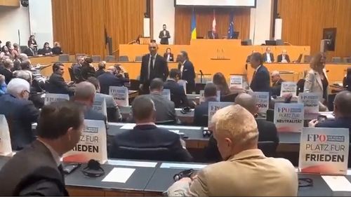 Parlamentarii austrieci de extremă-dreapta au părăsit Parlamentul la discursul lui Zelenski