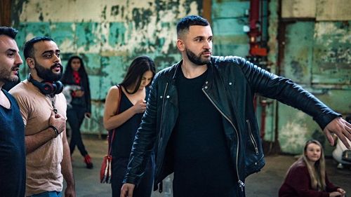 VIDEO Povestea unui român din Ploiești intrat în topurile muzicale din SUA. Ultima piesă a ajuns un veritabil imn al minorităților