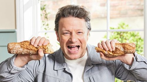 Jamie Oliver retrage o carte pentru copii din librării, după ce a fost criticat pentru „stereotipizarea” australienilor indigeni: „Sunt devastat că am provocat ofensă şi îmi cer scuze din toată inima”