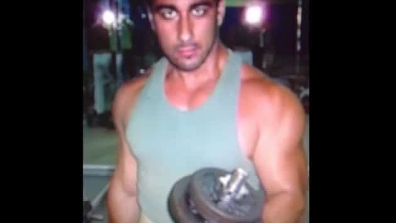 VIDEO Noul consilier pe probleme sociale al premierului Viorica Dăncilă: Ilie Mario Rafael, ”aghiotantul bun la toate” care i-ar fi organizat lui Dragnea escorta cu bodyguarzi la Înalta Curte