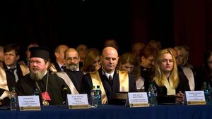 Acuzat de îndemn la referendum în fața studenților, președintele Senatului Universității din Oradea confirmă că e liderul Coaliției pentru Familie Bihor: Mesajul nu conține prozelitism sau propagandă