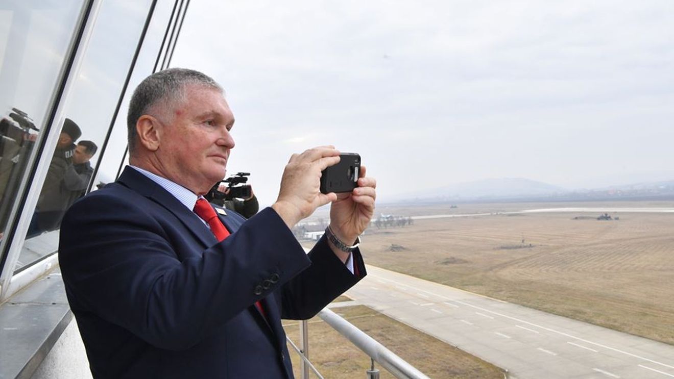 Fostul ambasador american Adrian Zuckerman spune că nu reprezintă proiectul imobiliar din Cluj al unui grup de oameni de afaceri controversați / Zuckerman a participat la lansarea proiectului și a fost prezentat ca avocat al acestuia