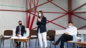 Cristina Prună, USR, atac la ministrul Vîlceanu, PNL: Îmi doresc să fie cât mai rapid la curent cu realitatea economică a României / Nivelul salariului minim ar trebui nu doar să-l cunoască, ci să-l preocupe