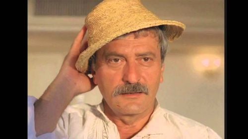 Pălăria de paie a lui Nea Mărin Miliardarul a devenit high fashion? Cât a ajuns să coste un accesoriu aparent ieftin