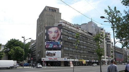 Nicuşor Dan anunţă demararea procedurilor privind consolidarea blocului ARO din Capitală / Clădirea emblematică a fost încadrată în clasa I de Risc Seismic