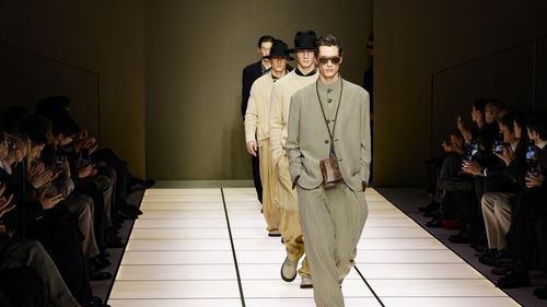 Armani fără Armani: colecția pentru bărbați toamnă-iarnă 2026-2027 la Milano Fashion Week