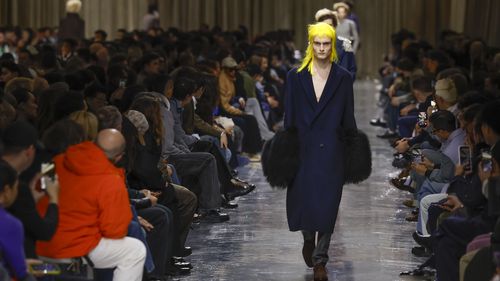 Noua colecție Dior Men de la Paris: multă valvă, puțină eleganță Dior