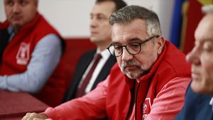 Team building la mare cu consilieri PSD pe banii Senatului / Anca Dragu: ”Nu are logică, nu e legal”/ Romașcanu, PSD: Am scos-o de pe ordinea de zi atunci când am văzut eroarea