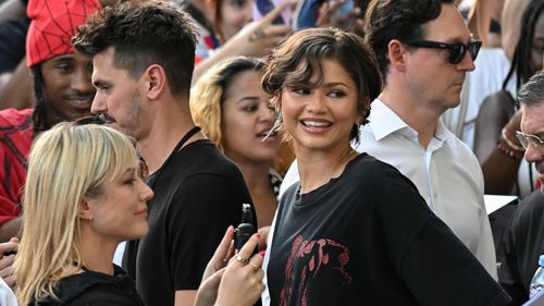Zendaya a purtat un tricou cu Spider-Man în valoare de 35 de dolari la evenimentul pentru fani „Brand New Day” din Paris: „Stilul nu trebuie neapărat să coste o avere”