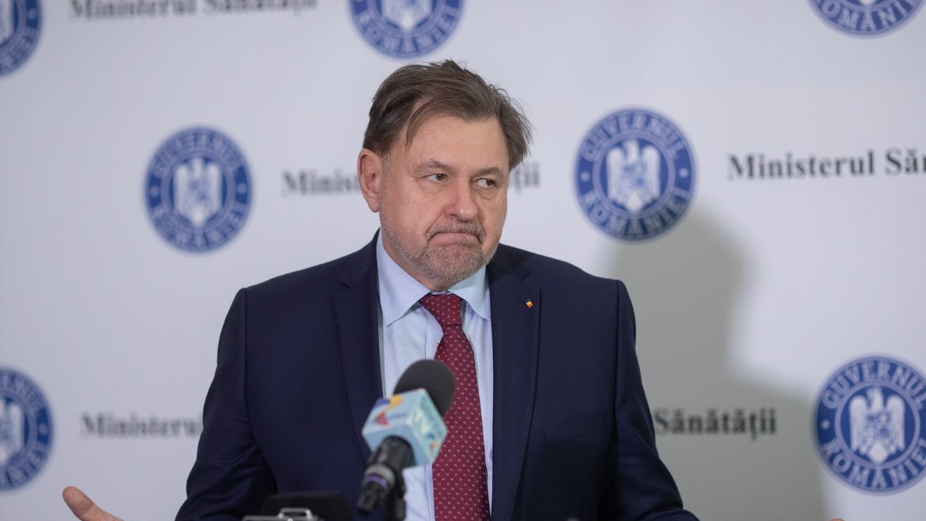 Fost secretar de stat USR: Alexandru Rafila a pus pe drumuri aiurea mii de medici de familie să își facă la Trezorerie conturi de care nu aveau nevoie / „Dacă vă prindeți urechile și la un cont de Trezorerie, vorbiți la OMS să vă trimită în banii ăia de consultanță măcar un contabil”