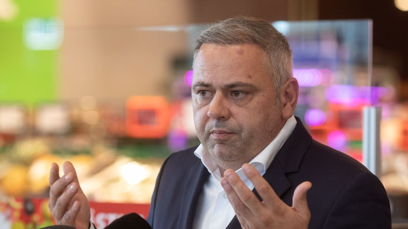 UPDATE Membrii PNL din comisiile de agricultură ale Parlamentului îl critică pe Florin Barbu, ministrul PSD al Agriculturii: "Faptul că se joacă o carte a intereselor mărunte va putea avea drept consecință stagnarea competitivității agriculturii europene și, implicit românești"