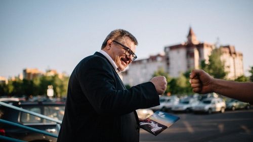 Unul dintre cei mai puternici rivali ai lui Lukaşenko, condamnat la 14 ani de închisoare / Viktor Babarîko nu a putut participa la alegerile prezidenţiale din 2020, fiind arestat cu câteva săptămâni înainte de scrutin