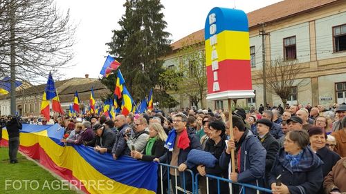 Președinta Ungariei, Katalin Novak, a fost huiduită la Carei, unde a participat la inaugurarea unei statui / Mai multe organizații extremiste au anunțat anterior că se vor mobiliza împotriva vizitei
