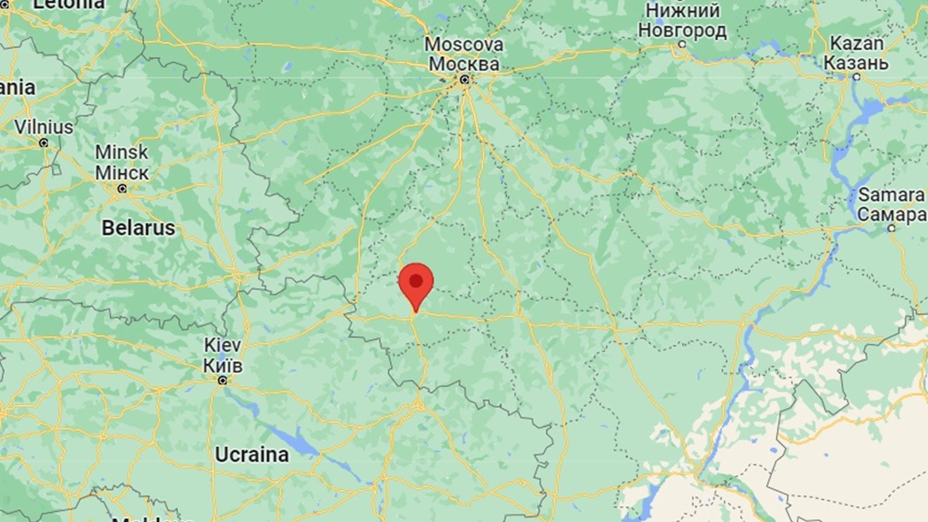 UPDATE "Atac" cu drone asupra unui aerodrom dintr-o regiune rusă de la granița cu Ucraina / Trei trenuri de pompieri au fost trimise să lupte împotriva incendiului