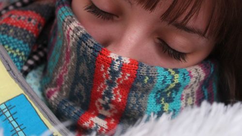 Începe campania de vaccinare antigripală: Ministerul Sănătății a achiziționat cu doar 200 de mii mai multe doze față de acum un an/ Iarna trecută, gripa a făcut aproape 200 de decese