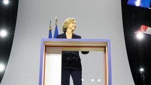 Alegeri prezidențiale Franța: Valerie Pecresse menționează “Teoria înlocuirii” și deschide Cutia politică a Pandorei