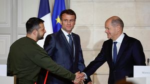 Zelenski discută la telefon cu liderii europeni despre planul de pace propus de Donald Trump care prevede de facto capitularea Ucrainei. Președintele Ucrainei vorbește cu Emmanuel Macron, Friedrich Merz și Keir Starmer