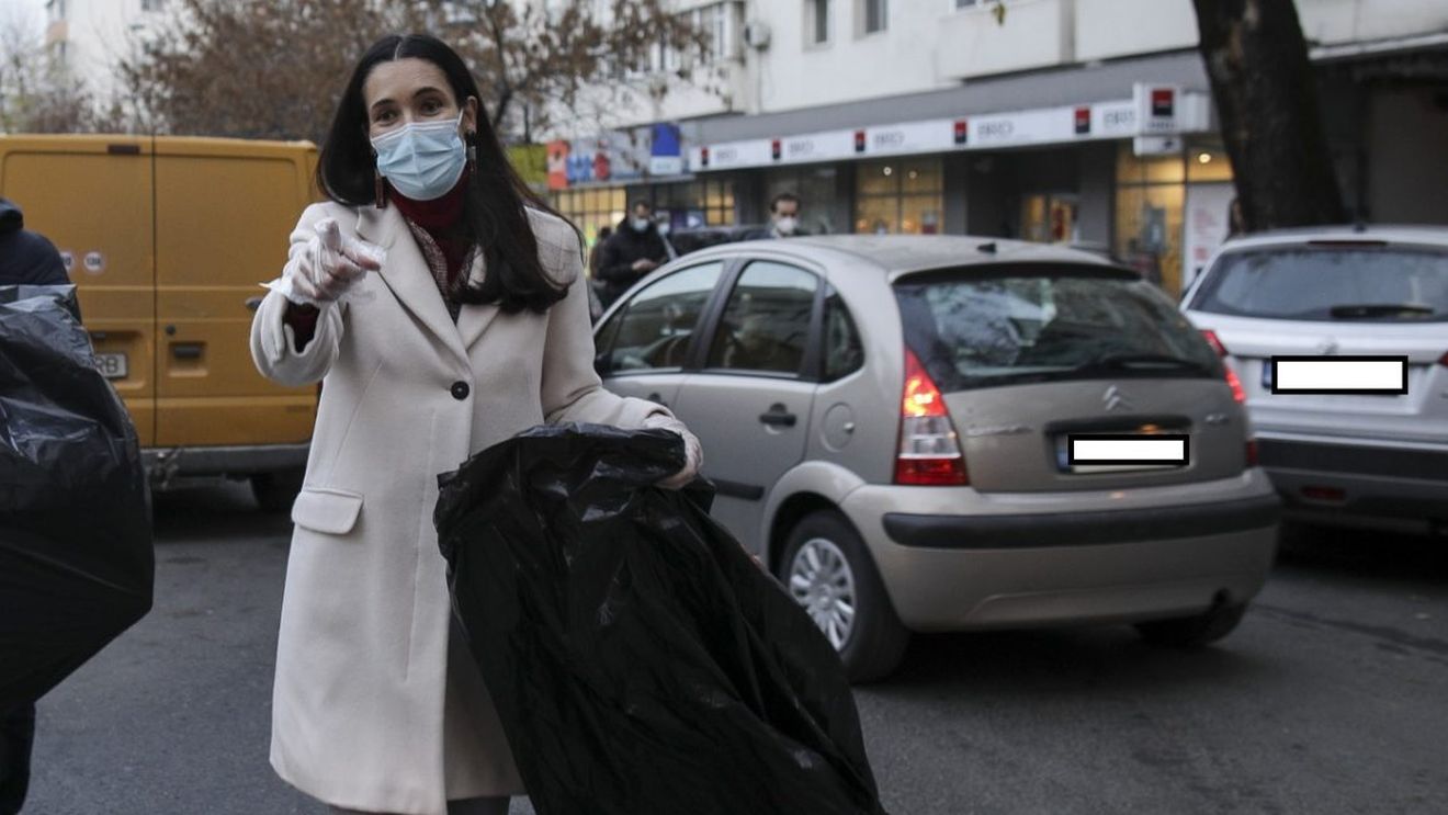 Clotilde Armand cere declararea stării de alertă în Sectorul 1, sufocat de gunoaiele neridicate de compania Romprest
