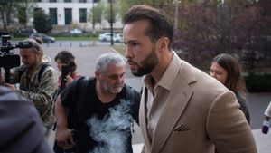 DIICOT: Andrew Tate și Georgiana Naghel, trimiși în judecată pentru violențe și răzbunare cibernetică / O tânără a fost ”pedepsită” pentru refuzul de a filma materiale pornografice