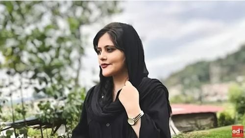 Iran: Reformatorii cer încetarea obligativității vălului islamic