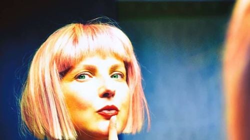 Regizoarea Chris Simion se delimitează de scrisoarea artiștilor în susținerea Gabrielei Firea: ”Nu am semnat nici o scrisoare”