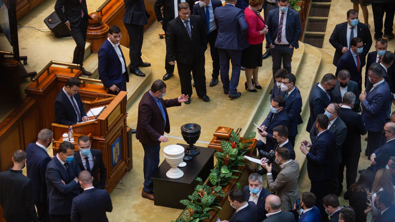 Marți, vot în Camera Deputaților pentru ridicarea imunității lui Adrian Chesnoiu