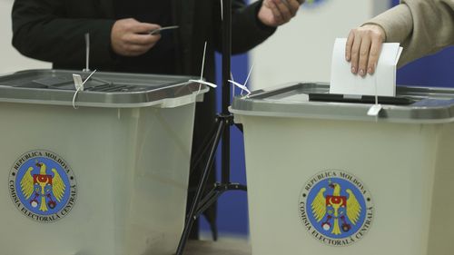 Preşedintele Franței le transmite cetăţenilor moldoveni că "drumul Europei este cel al libertăţii"