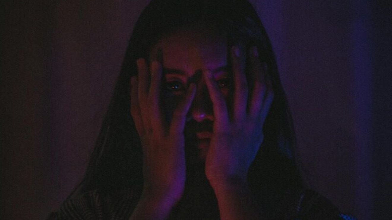 O femeie din Vrancea a fost sechestrată şi agresată / Salvată de poliţiştii din Odobeşti după ce o colegă a victimei a alertat autorităţile