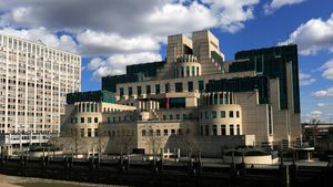 Viețile a mii de afgani și identităţile a peste 100 de oficiali britanici, inclusiv membri ai forţelor speciale şi ai serviciului secret MI6, puse în pericol într-o breşă de securitate