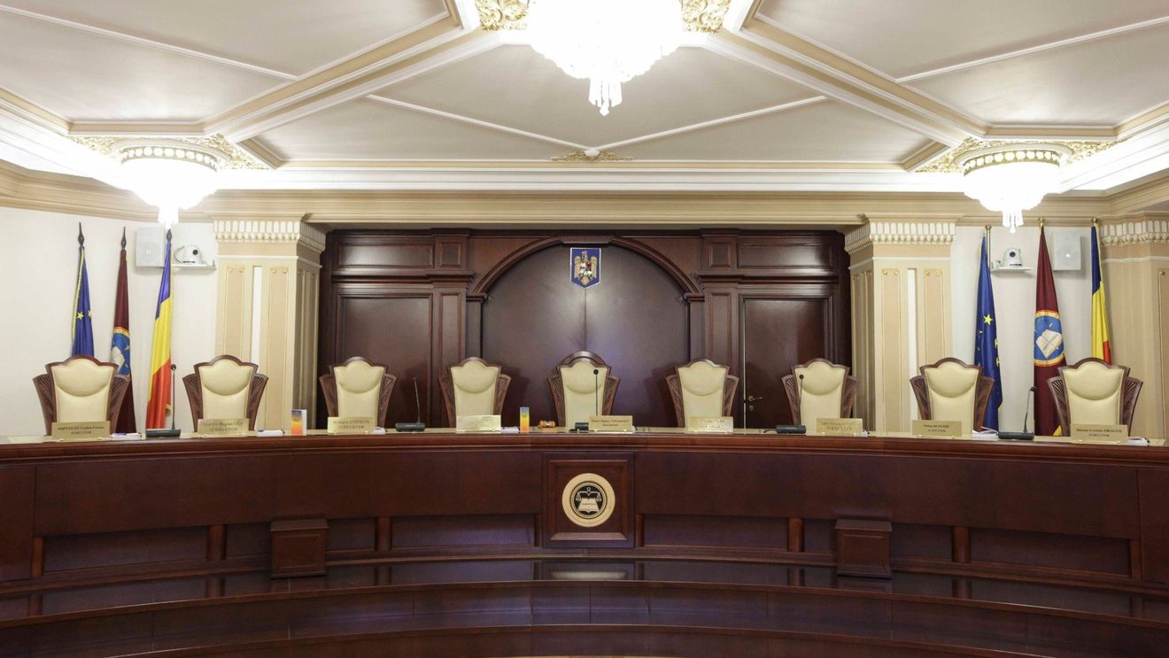 SURSE Curtea Constituțională ar putea amâna încă o dată decizia pe reforma pensiilor magistraților până pe 14 sau 16 octombrie