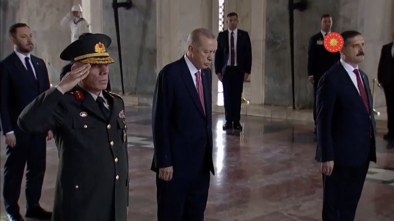 VIDEO Recep Tayyip Erdogan a depus jurmântul pentru al treilea mandat de președinte al Turciei / Peste 30 de șefi de state și guverne participă la ceremoniile dedicate învestirii lui Erdogan în funcție